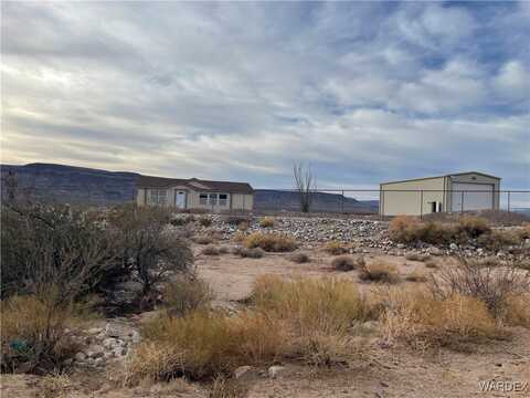 10767 S Paradise Trails Road, Yucca, AZ 86438