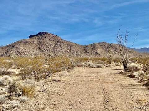 3415 E Flattop Drive, Yucca, AZ 86438