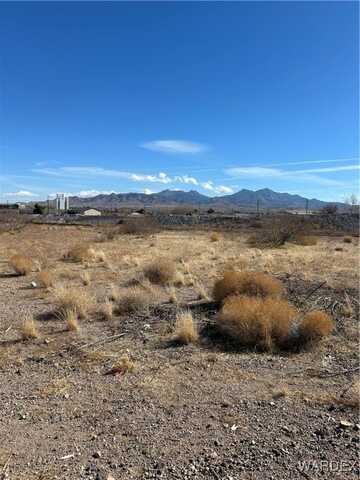 860 E Simon Avenue, Kingman, AZ 86409