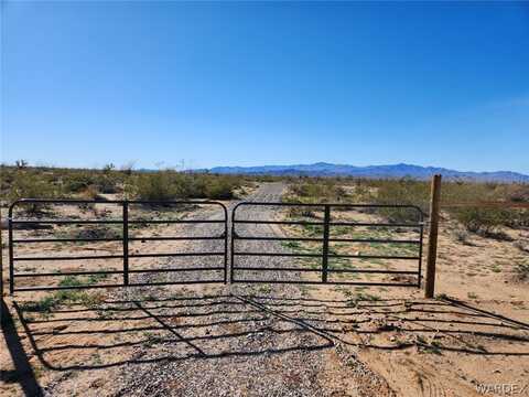 W Cielo Road, Yucca, AZ 86438