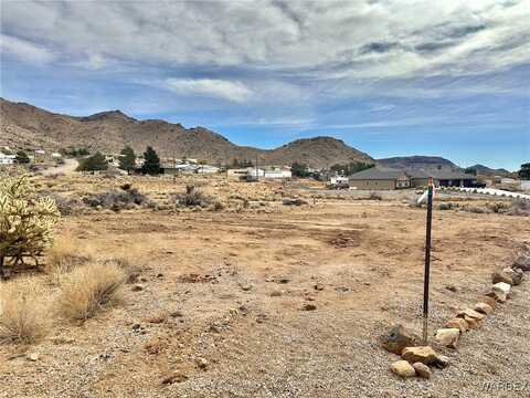 000 N Cholla Drive, Golden Valley, AZ 86413