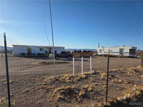 2885 S Pine Road, Golden Valley, AZ 86413