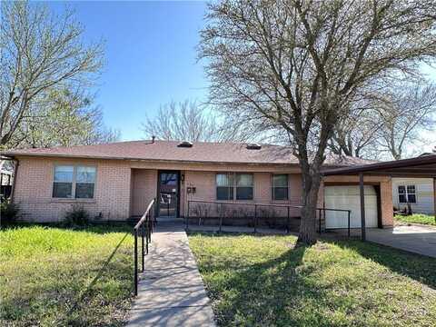 504 E Pine Street, West, TX 76691