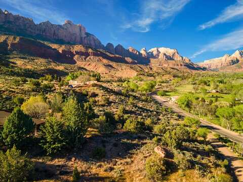 130 Kinesava DR, Springdale, UT 84767