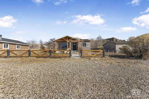 170 N 100 W, Henrieville, UT 84736