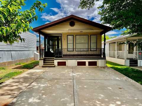 1150 W Red Hills Parkway, Washington, UT 84780