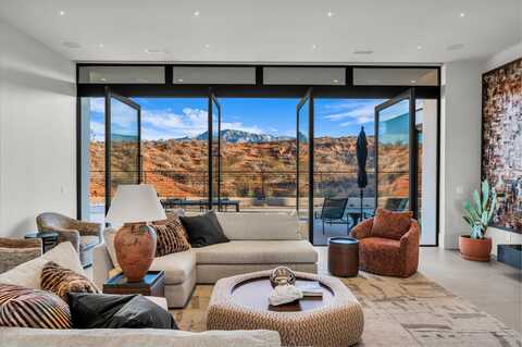 63 E Colima RD, Washington, UT 84780