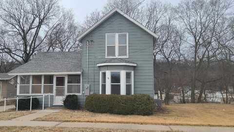 206 SE High Street, Elkader, IA 52043