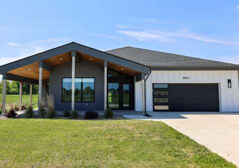3902 Keagles Crossing, Cedar Falls, IA 50613