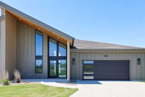 4006 Keagles Crossing, Cedar Falls, IA 50613
