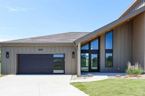4004 Keagles Crossing, Cedar Falls, IA 50613