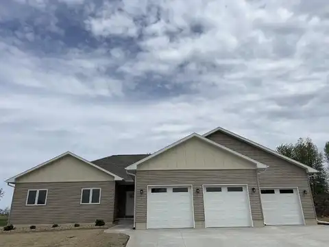 505 Tumbleweed Trail, Waverly, IA 50677