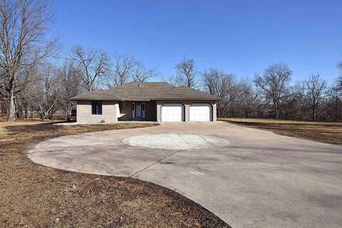 810 SW 3rd Avenue, Independence, IA 50644