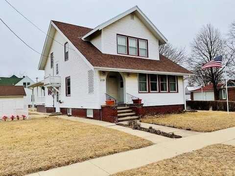 119 N Railroad Street, Sumner, IA 50674