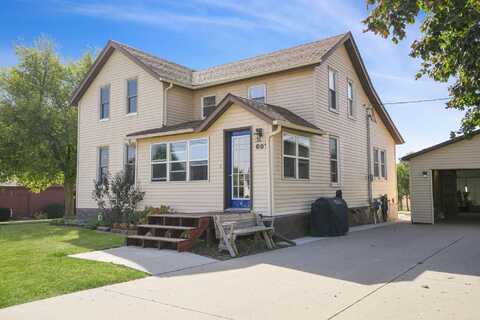 607 West Street, Dysart, IA 52224