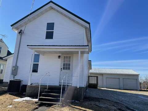 206 E Mission Street, Strawberry Point, IA 52076