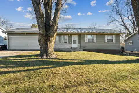 702 Eldora Road, Hudson, IA 50643