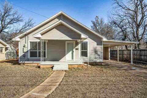 208 E SPRING STREET, Henrietta, TX 76365