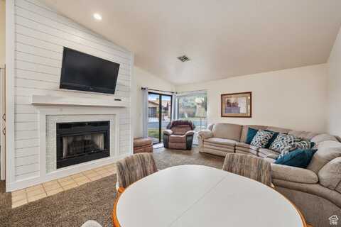 677 N RIDGE RIM, Saint George, UT 84770