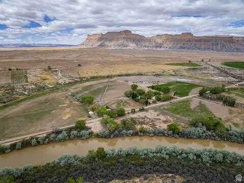 LONG, Green River, UT 84525