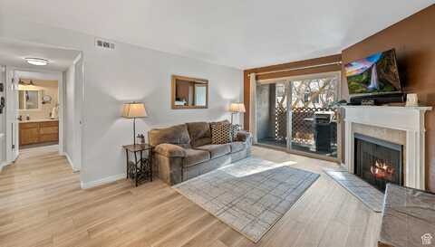 987 E CREEK HILL, Midvale, UT 84047