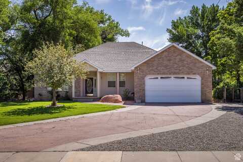 567 S 400 E, Moab, UT 84532