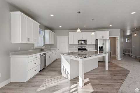 7279 S KENADI S, West Jordan, UT 84084