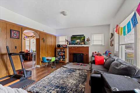 2424 S JACKSON E, Ogden, UT 84401