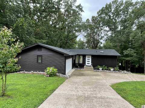 273 Bayshore Dr, Cadiz, KY 42211