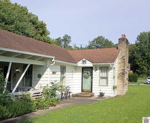 6633 Benton Rd, Paducah, KY 42003