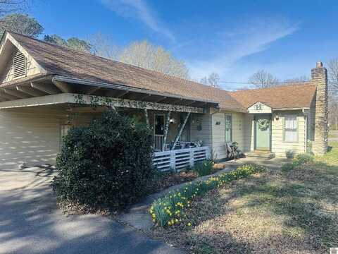 6633 Benton Rd, Paducah, KY 42003