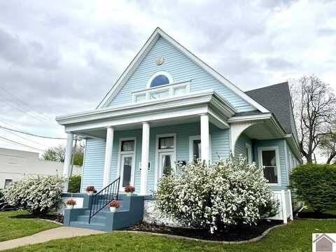 1049 Jefferson, Paducah, KY 42001