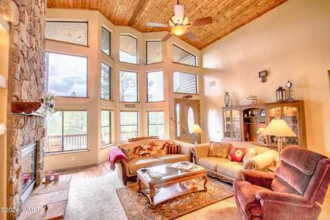 2241 S Bristlecone Drive, Show Low, AZ 85901
