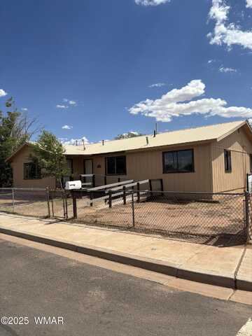 1421 Central Street, Winslow, AZ 86047