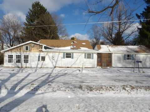 10649 Poplar Dr, Shenango, PA 16424