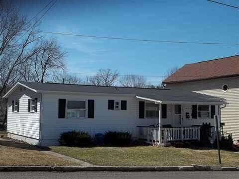 613 Center St, Boswell, PA 15531