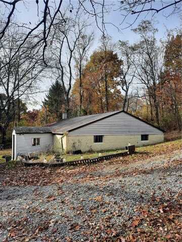 421 Wildlife Lane, Hempfield Twp - WML, PA 15601