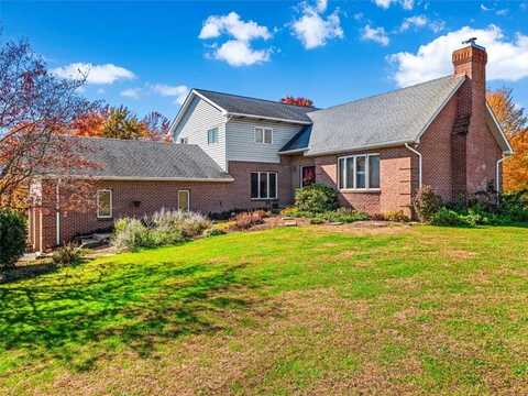 363 Hickernell Rd, Franklin, PA 16123