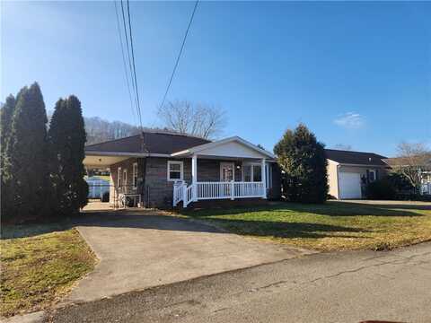 165 Howie St, Franklin, PA 15370