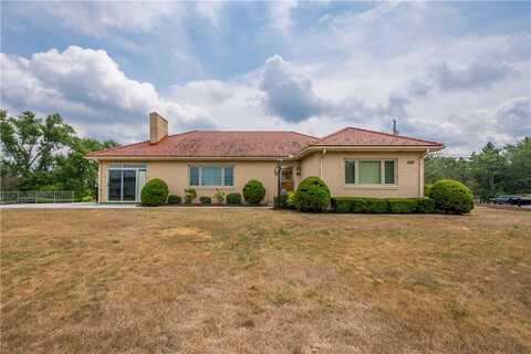 5813 Steubenville Pike, Robinson, PA 15136