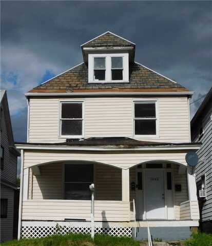 1042 Leishman Ave, New Kensington, PA 15068