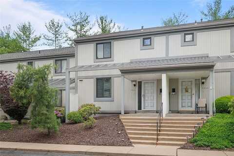 1561 Pinehurst Dr, Upper Saint Clair, PA 15241