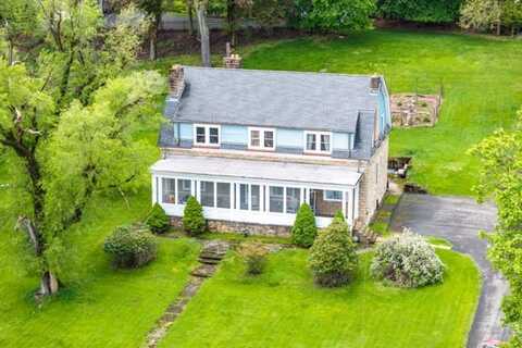2515 Middle Rd, Hampden Township, PA 15116