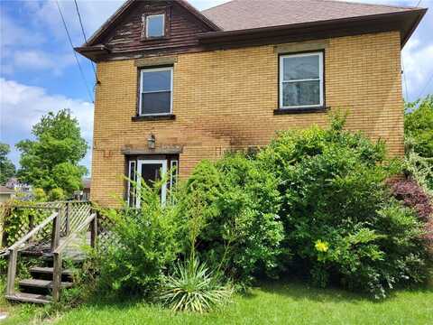 26 Clarksville Street, Greenville, PA 16125