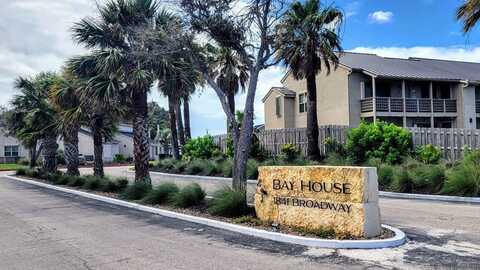 2604 Bayhouse Drive, Rockport, TX 78382