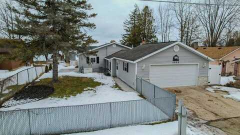 2938 W Lakeside, West Branch, MI 48661