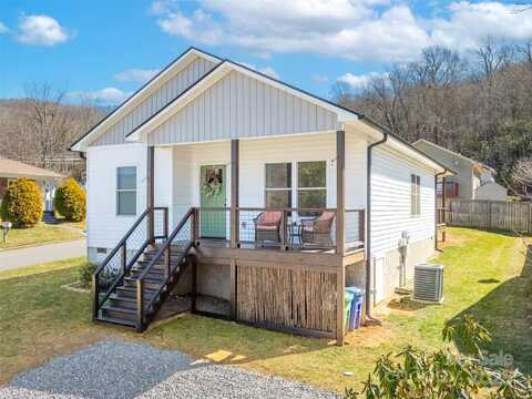 2 Half Moon Drive, Swannanoa, NC 28778