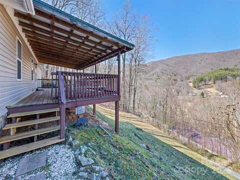 293 Mattie Marion Road, Waynesville, NC 28785