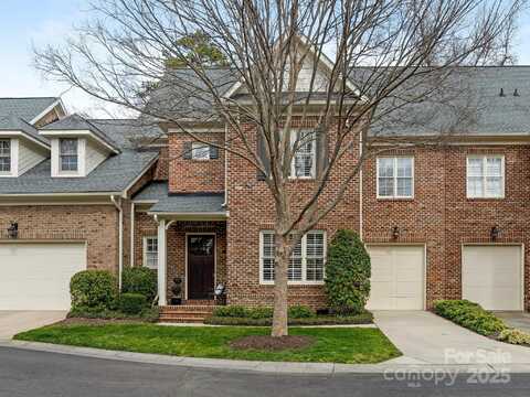 261 Crownsgate Court, Charlotte, NC 28207