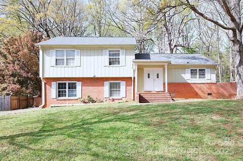 7515 Riding Trail Road, Charlotte, NC 28212
